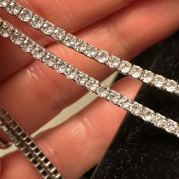 Elegant sterling Silver Tennis necklace - Picture 4 of 6